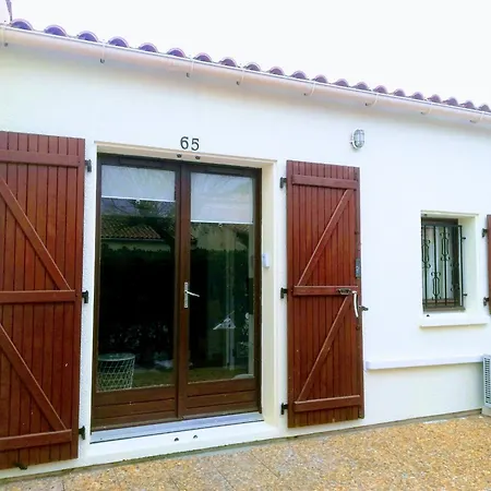 Maisonnette Proche Du Marin