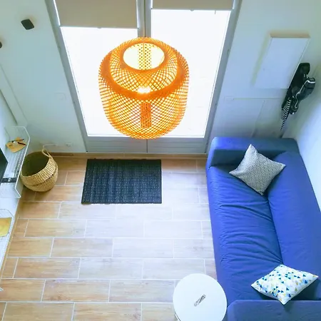 Maisonnette Proche Du Marin *