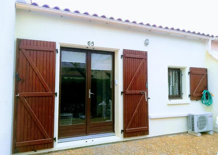 Maisonnette Proche Du Marin