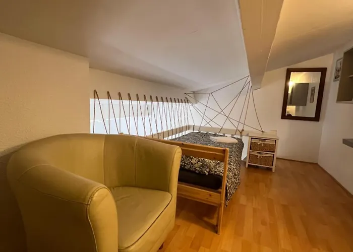 Maisonnette Proche Du Marin *